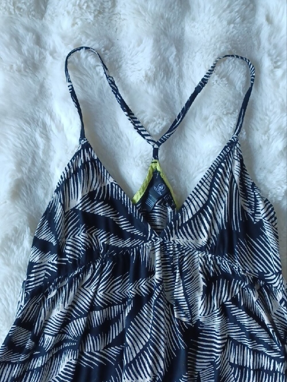 Volcolm Black & Cream Palm-Print Mini Dress - Picture 5 of 8